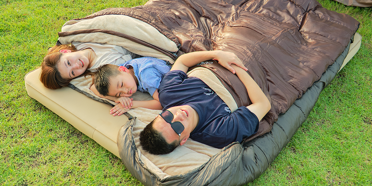 ぐっすり眠れるキャンプへ!寝袋とインフレーターマットの正しい ぐっすり眠れるキャンプへ!寝袋とインフレーターマットの正しい