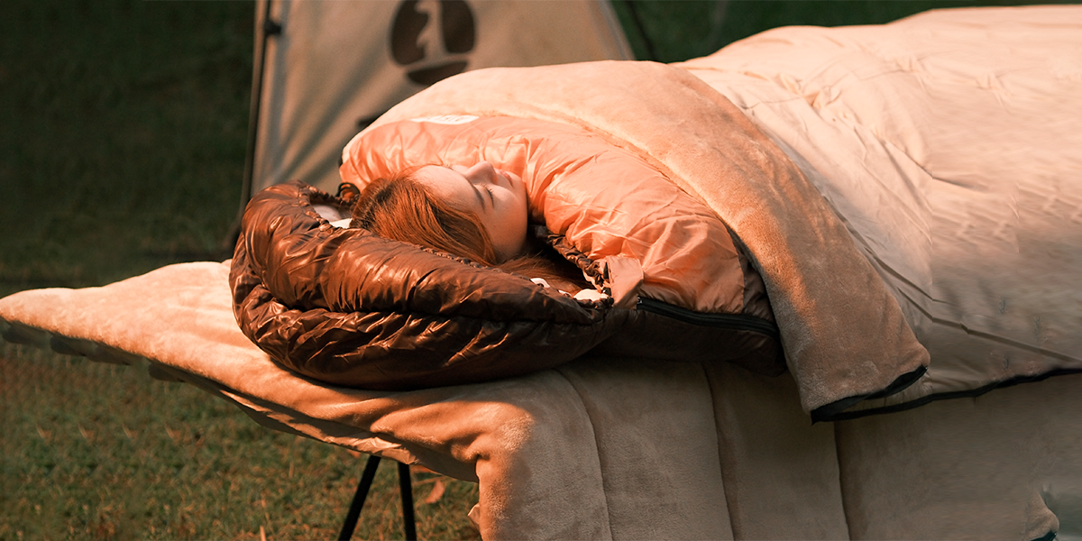 夜空と焚き火のコラボ:星空観察キャンプで過ごす特別な夜