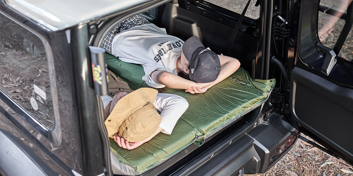 自動車キャンプをもっと快適にするインフレーターマットの選び方